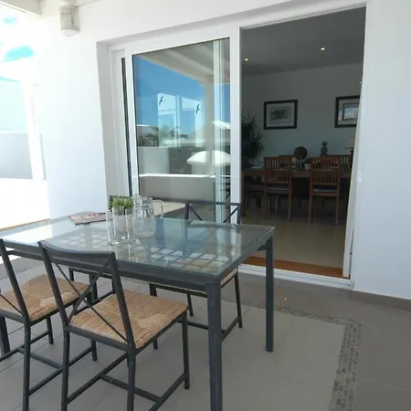 In Sleeps 6 Includes Swimming Pool Air Con And Wifi Villa *