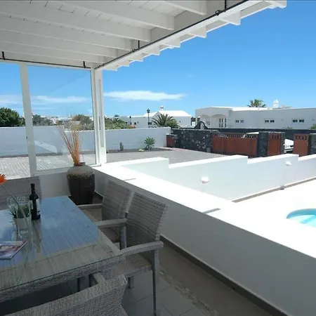 In Sleeps 6 Includes Swimming Pool Air Con And Wifi Villa