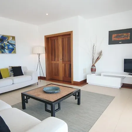 In Sleeps 6 Includes Swimming Pool Air Con And Wifi Villa