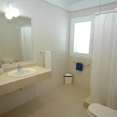 In Sleeps 6 Includes Swimming Pool Air Con And Wifi Villa Puerto Calero