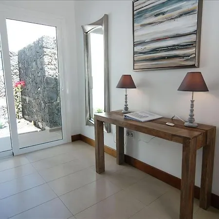 In Sleeps 6 Includes Swimming Pool Air Con And Wifi Puerto Calero