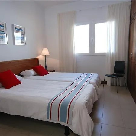 In Sleeps 6 Includes Swimming Pool Air Con And Wifi Villa *